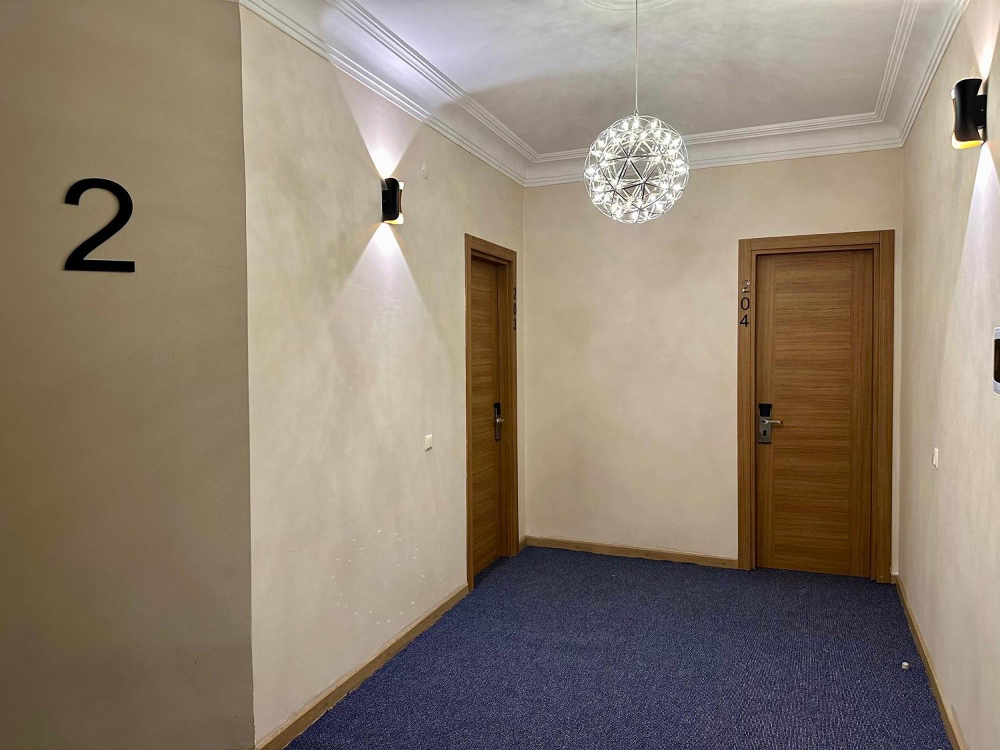 Hotel Tsereteli Батуми Екстериор снимка